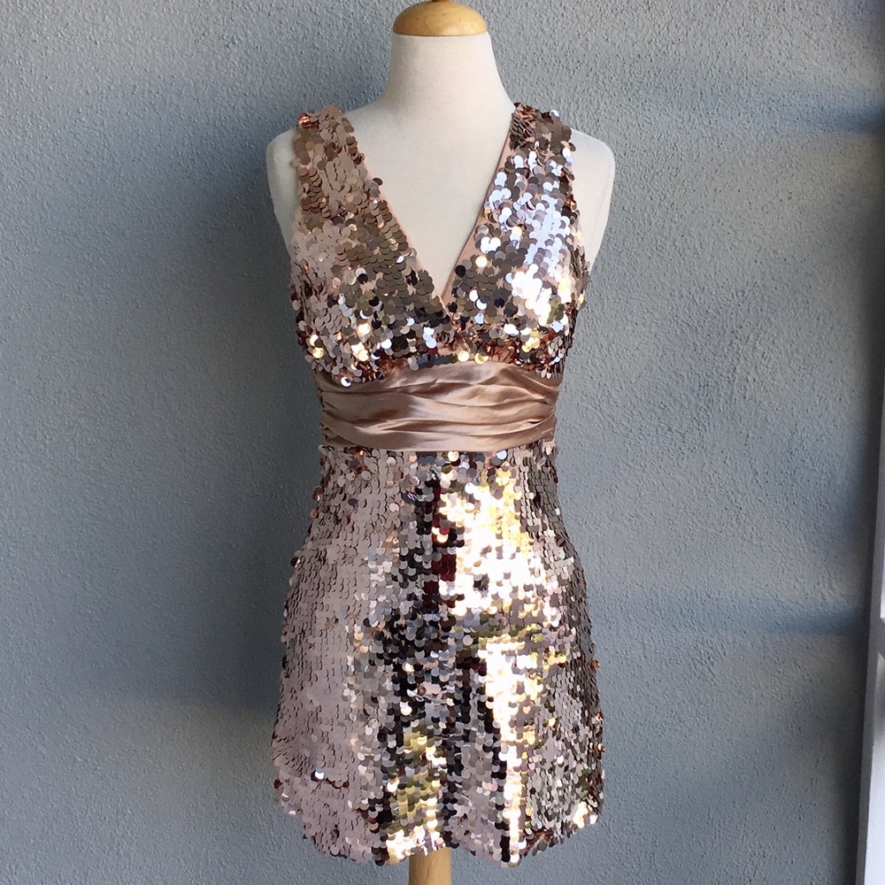 (SOLD) FOREVER XXI Champagne Sequin Dress Size M - Picture 1 of 6